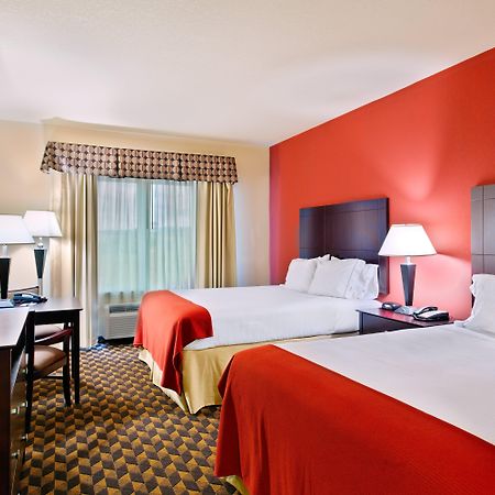 Holiday Inn Express & Suites Malvern By Ihg Exterior photo