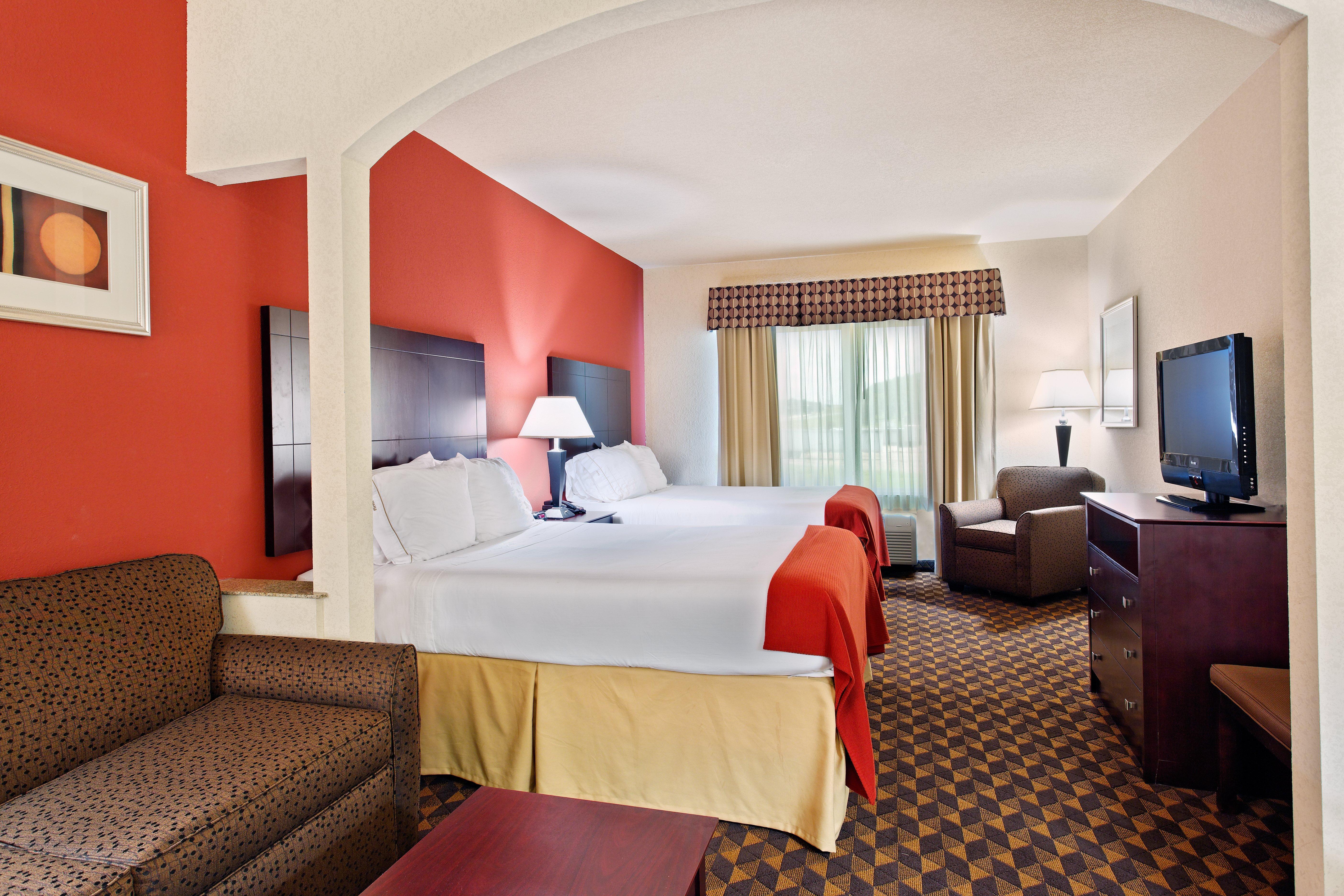 Holiday Inn Express & Suites Malvern By Ihg Exterior photo