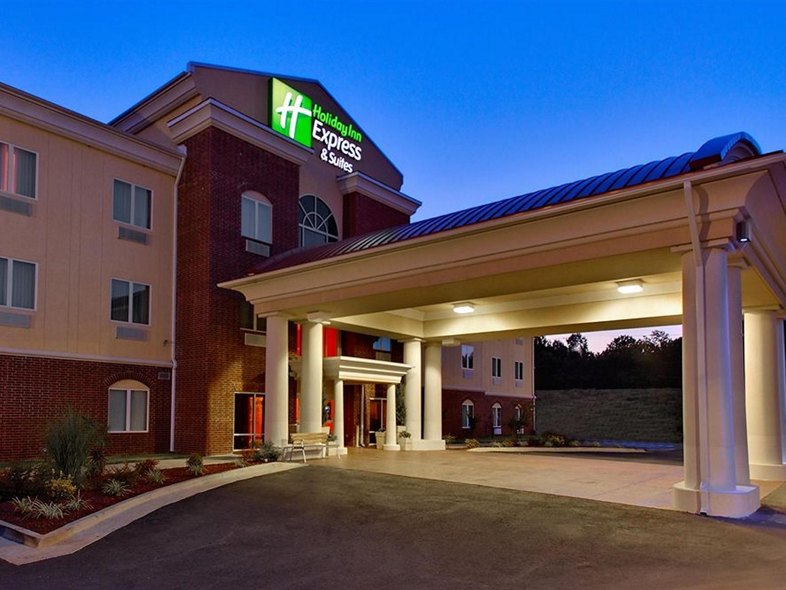 Holiday Inn Express & Suites Malvern By Ihg Exterior photo